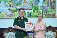 Solidarity between veterans of Viet Nam and Laos strengthened
